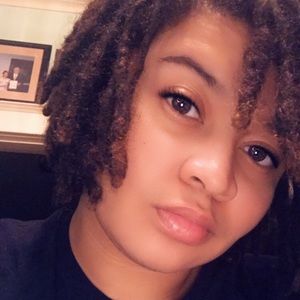 Meet your Posher, Cierra
